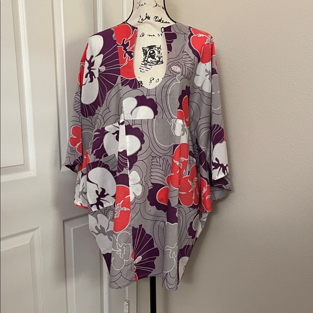 Manuhealii Gray and Red Floral Dress